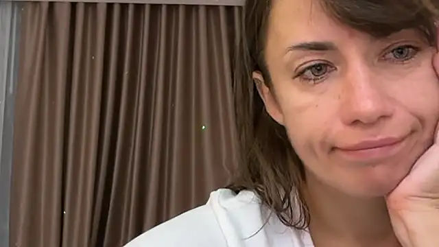 Snapshot of Roriann chatting on 02.11.26 Roriann online show from 02.11.26