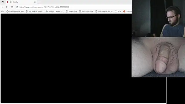 Snapshot of bear8t chatting on 11.01.25 bear8t online show from 11.01.25