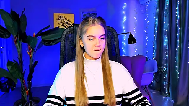 JuneWoods online show from 12.15.25