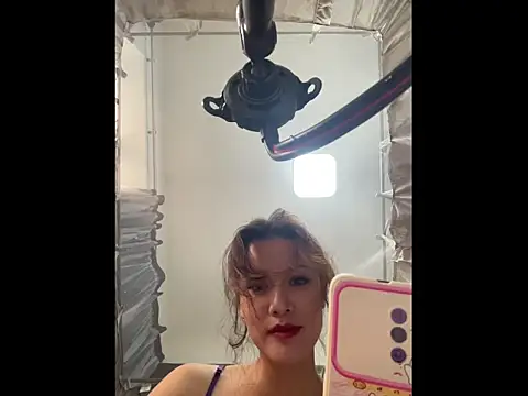 Snapshot of sharony_x chatting on 11.15.25 sharony x online show from 11.15.25