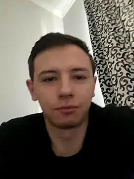 Snapshot of KirilStella chatting on 09.29.25 KirilStella online show from 09.29.25