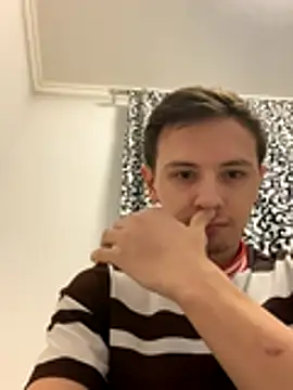 Snapshot of KirilStella chatting on 10.15.25 KirilStella online show from 10.15.25