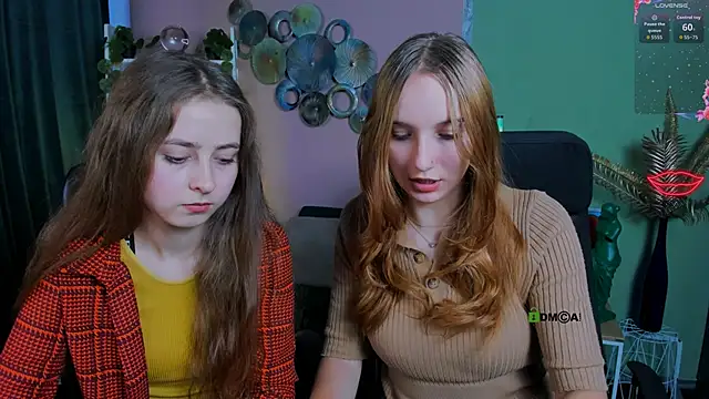 Snapshot of rebecca_smile chatting on 10.14.25 rebecca smile online show from 10.14.25