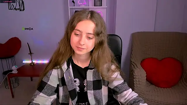 Snapshot of rebecca_smile chatting on 11.08.25 rebecca smile online show from 11.08.25