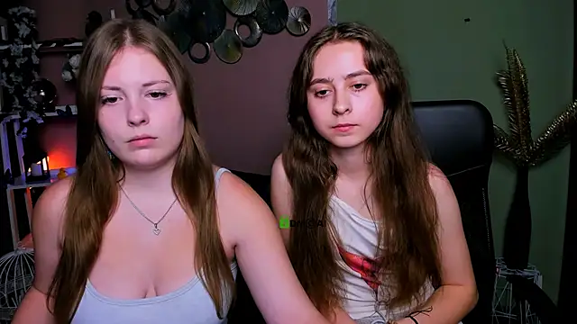 Snapshot of rebecca_smile chatting on 11.12.25 rebecca smile online show from 11.12.25