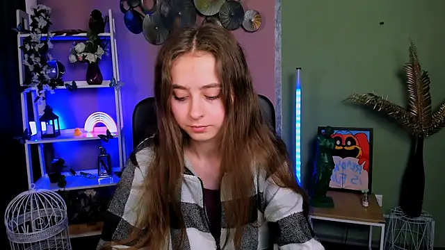 Snapshot of rebecca_smile chatting on 11.14.25 rebecca smile online show from 11.14.25