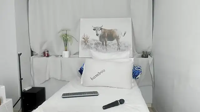 ConnieSmall24 online show from 10.06.25