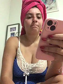 Snapshot of larj021bb chatting on 02.12.26 larj021bb online show from 02.12.26