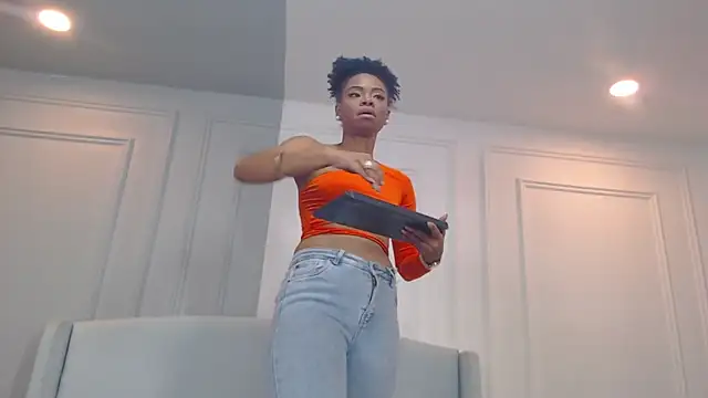 Snapshot of ChantalGarner chatting on 10.14.25 ChantalGarner online show from 10.14.25