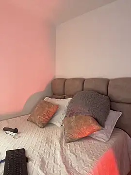 Snapshot of Dania_Oconor chatting on 11.18.25 Dania Oconor online show from 11.18.25