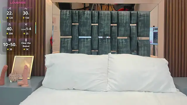 celestebellmont online show from 10.14.25