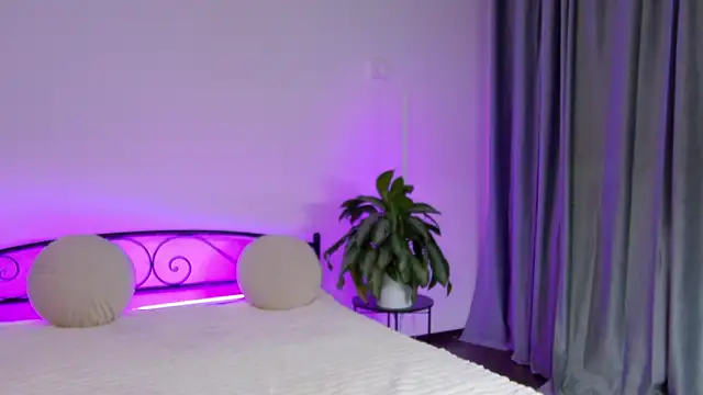 KariDollar online show from 11.23.25