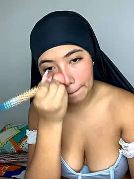 Snapshot of Samara__Amir chatting on 10.22.25 Samara Amir online show from 10.22.25