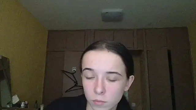 Snapshot of Emilia_Light chatting on 10.15.25 Emilia Light online show from 10.15.25