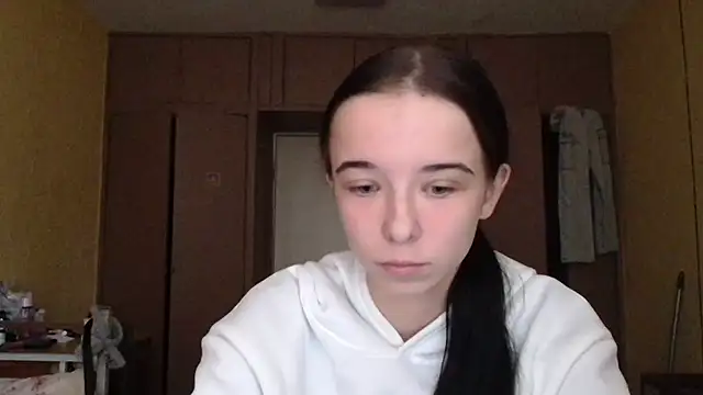 Snapshot of Emilia_Light chatting on 10.21.25 Emilia Light online show from 10.21.25