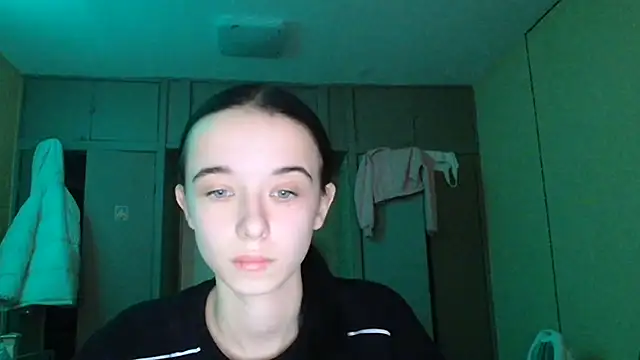 Emilia Light online show from 11.24.25