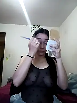 YaraDuartee online show from 10.12.25