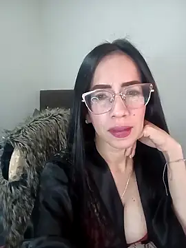 Snapshot of YaraDuartee chatting on 03.21.26 YaraDuartee online show from 03.21.26