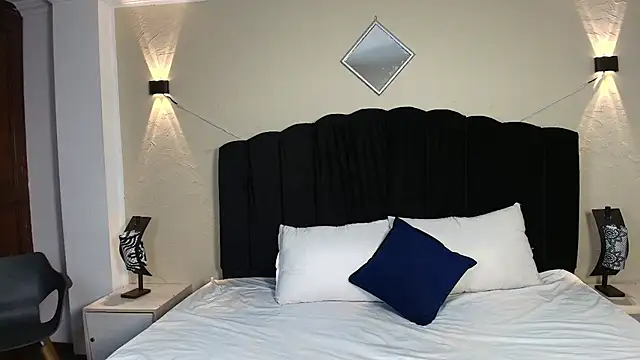 GabySweett  online show from 10.14.25