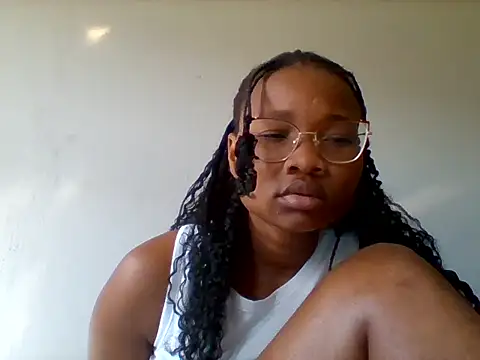 Snapshot of SugarSpiceXXX chatting on 10.21.25 SugarSpiceXXX online show from 10.21.25