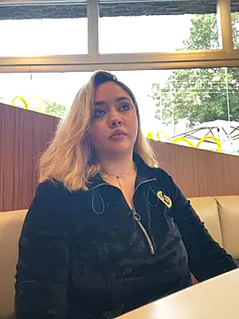 Snapshot of Angelina_velvett chatting on 10.06.25 Angelina velvett online show from 10.06.25