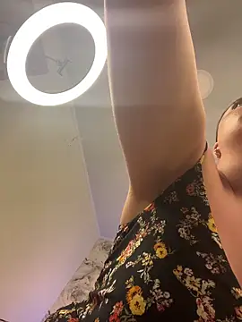 Snapshot of Angelina_velvett chatting on 11.04.25 Angelina velvett online show from 11.04.25