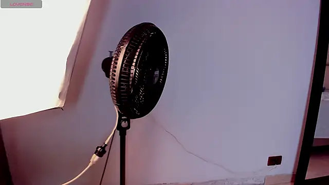 Caroline Millerr online show from 01.14.26