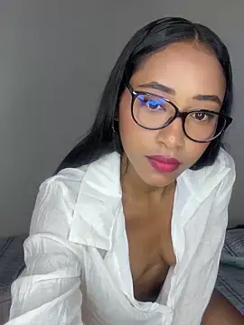 Soleyma  online show from 09.30.25