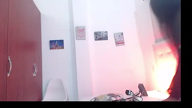 Snapshot of queen-dayanna chatting on 10.30.25 queen-dayanna online show from 10.30.25