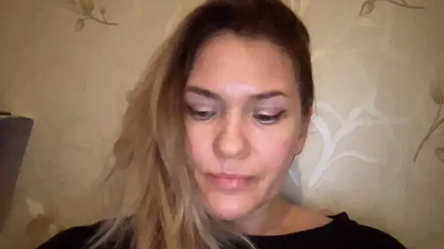 Snapshot of Milysoren chatting on 02.01.26 Milysoren online show from 02.01.26