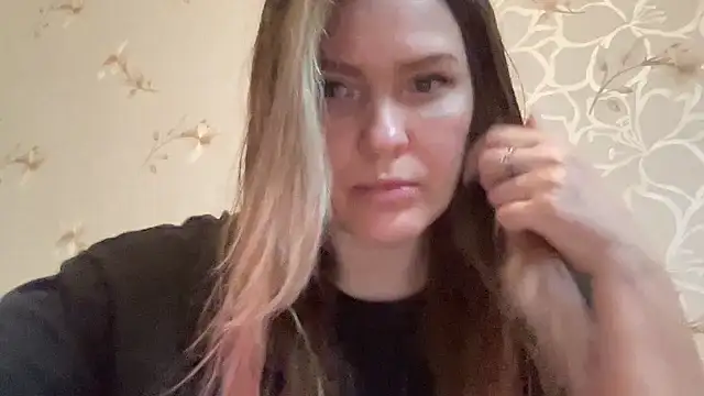 Snapshot of Milysoren chatting on 03.02.26 Milysoren online show from 03.02.26