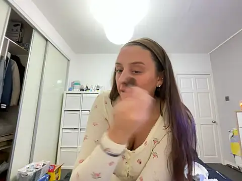 Playfulvixen25 online show from 03.21.26