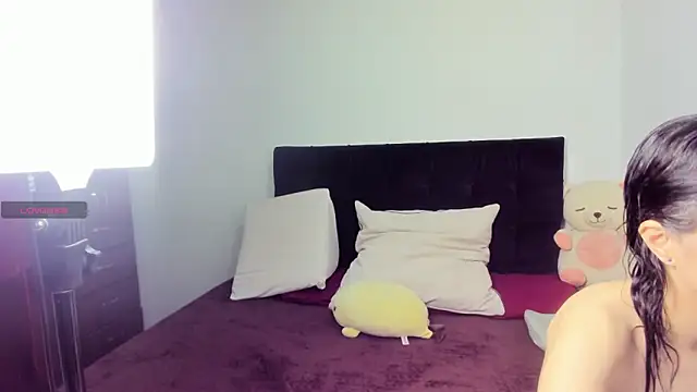 Snapshot of Yin_yang_hot chatting on 10.16.25 Yin yang hot online show from 10.16.25