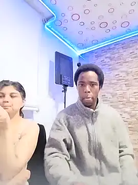 Snapshot of Yin_yang_hot chatting on 11.09.25 Yin yang hot online show from 11.09.25