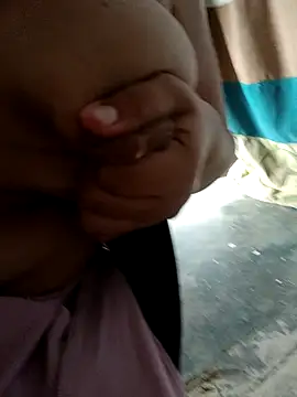 Snapshot of young_dairy01 chatting on 10.10.25 young dairy01 online show from 10.10.25