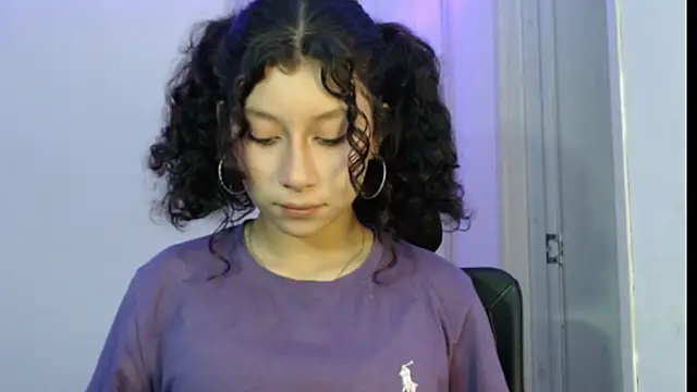 Ivonnybonn online show from 10.16.25