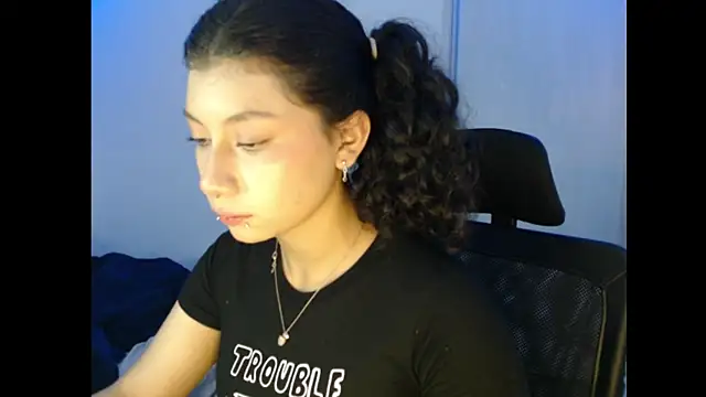 Ivonnybonn online show from 11.08.25