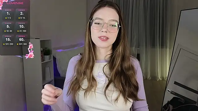 Snapshot of Tofumuchh chatting on 10.22.25 Tofumuchh online show from 10.22.25