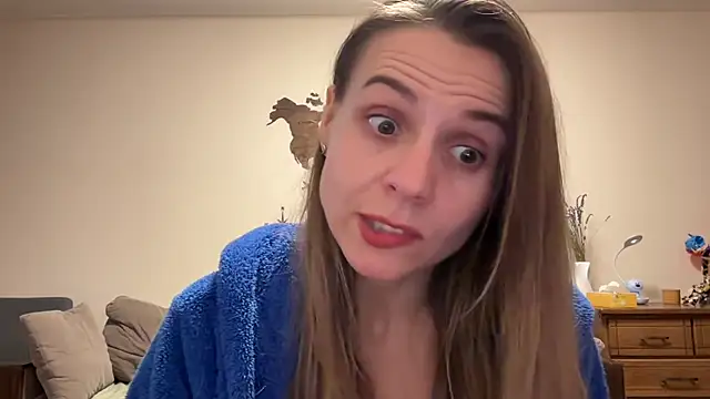 AnnieLove7722 online show from 10.16.25