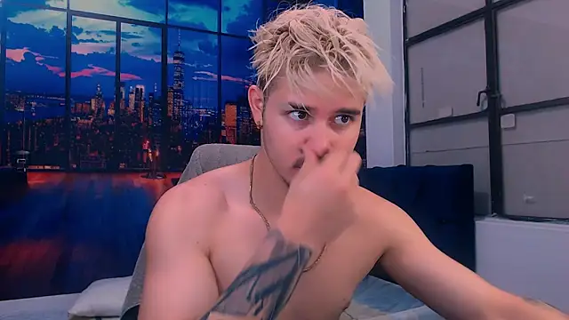 AlexPiersss online show from 10.29.25