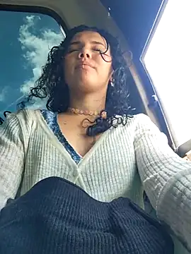 Snapshot of _TOMOE chatting on 10.05.25 TOMOE online show from 10.05.25