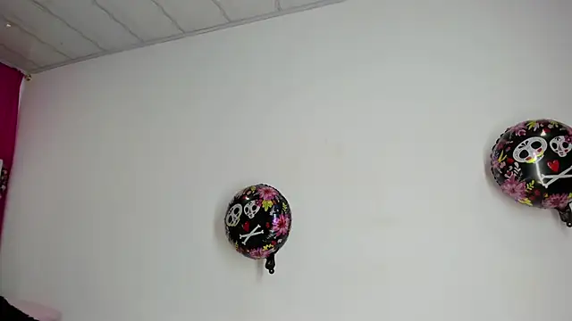 Snapshot of XaanderGrey chatting on 10.07.25 XaanderGrey online show from 10.07.25