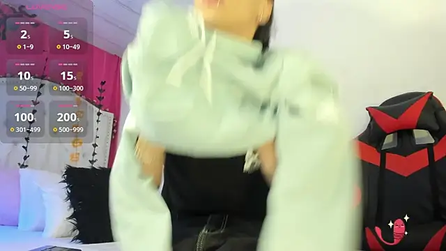 Snapshot of XaanderGrey chatting on 10.29.25 XaanderGrey online show from 10.29.25