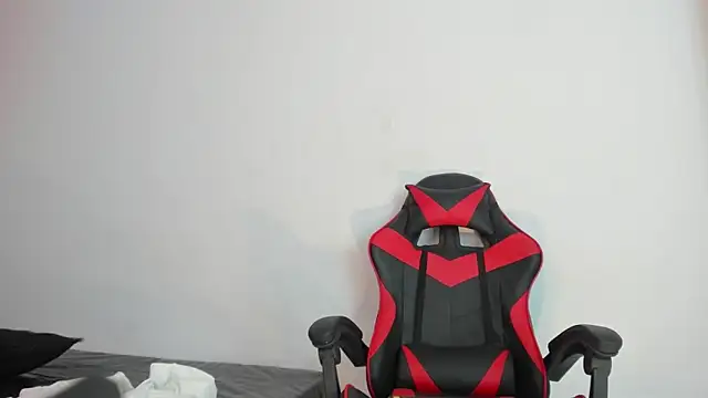 Snapshot of XaanderGrey chatting on 11.10.25 XaanderGrey online show from 11.10.25