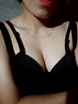 Snapshot of nhinhi-sexy chatting on 10.10.25 nhinhi-sexy online show from 10.10.25