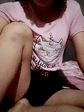 Snapshot of nhinhi-sexy chatting on 11.01.25 nhinhi-sexy online show from 11.01.25