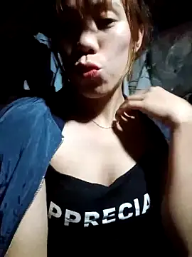 Snapshot of nhinhi-sexy chatting on 11.04.25 nhinhi-sexy online show from 11.04.25