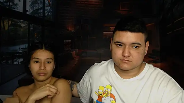 Snapshot of Charly_and_laura chatting on 10.03.25 Charly and laura online show from 10.03.25