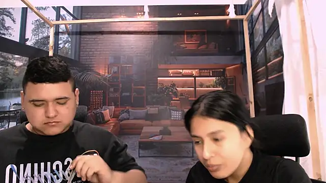 Snapshot of Charly_and_laura chatting on 10.04.25 Charly and laura online show from 10.04.25