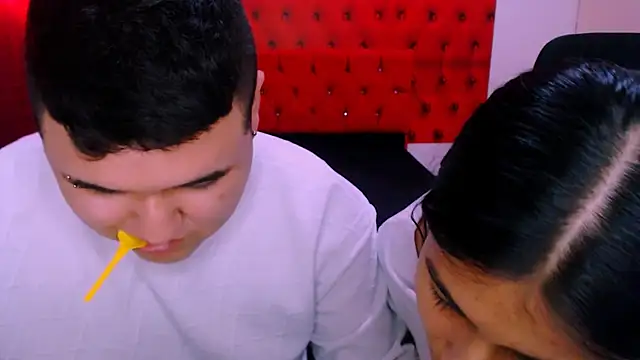 Snapshot of Charly_and_laura chatting on 10.06.25 Charly and laura online show from 10.06.25